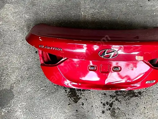 Hyundai Elantra Bagaj Kapağı çıkma parça
