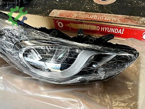 Hyundai Elantra Sağ Ön Far çıkma parça