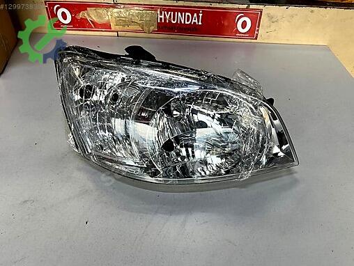 Hyundai Getz Sağ Ön Far çıkma parça