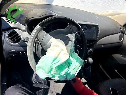 Hyundai i10 Sol Ön Kapı çıkma parça