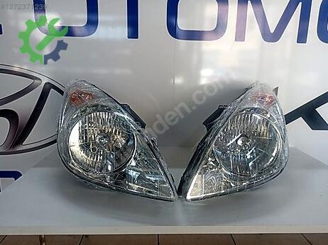 Hyundai i20 Sağ Ön Far çıkma parça