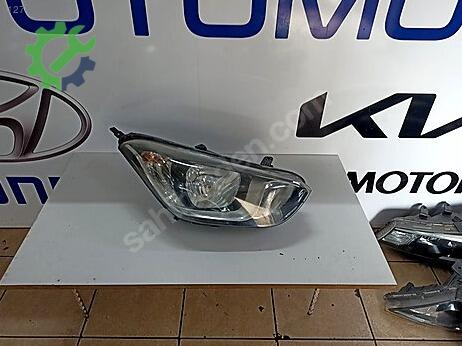 Hyundai i20 Sağ Ön Far çıkma parça
