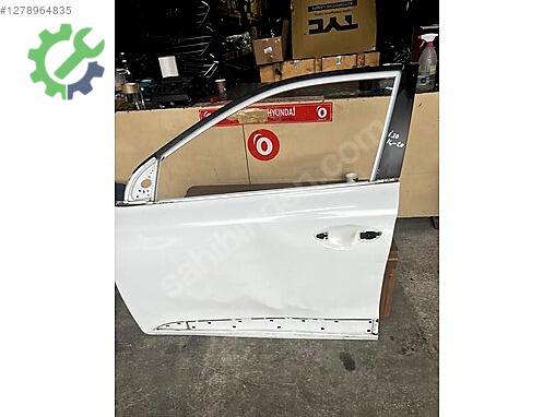 Hyundai i20 Sol Ön Kapı çıkma parça