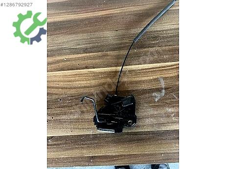 Hyundai i20 Sol Ön Kapı Kilidi çıkma parça