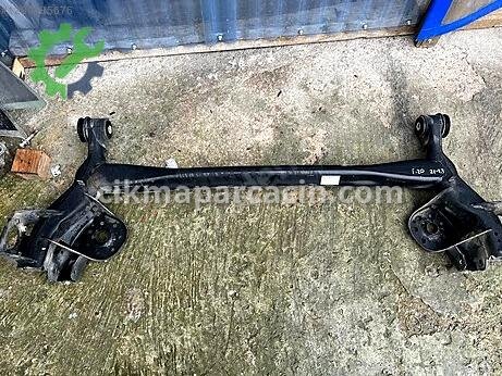 Hyundai i20 Arka Dingil çıkma parça