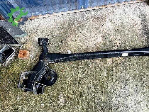 Hyundai i20 Arka Dingil çıkma parça