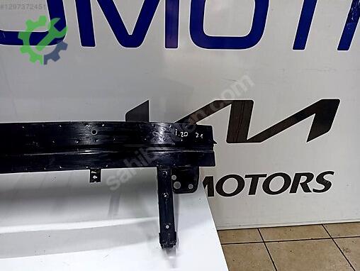 Hyundai i20 Ön Tampon Demiri çıkma parça