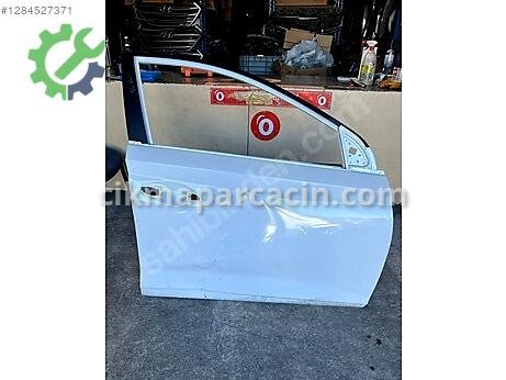 Hyundai i20 Sağ Ön Kapı çıkma parça