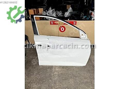 Hyundai i20 Sağ Ön Kapı çıkma parça