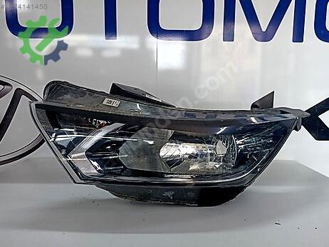 Hyundai i20 Sağ Ön Far çıkma parça