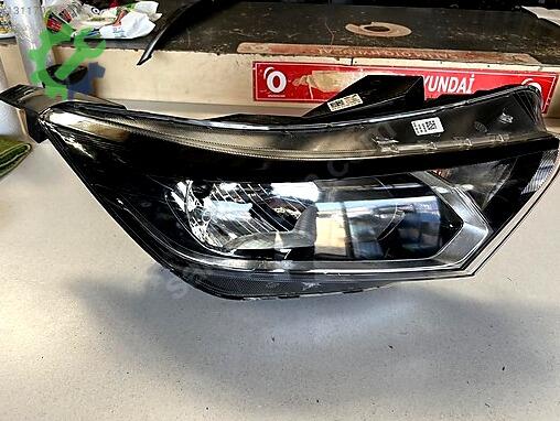 Hyundai i20 Sağ Ön Far çıkma parça