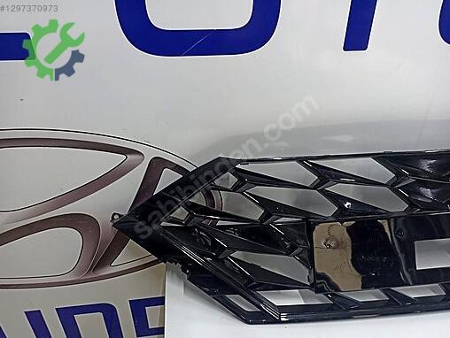 Hyundai i20 Ön Panjur çıkma parça