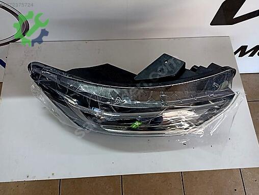 Hyundai i20 Sağ Ön Far çıkma parça