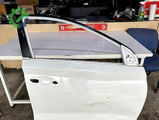Hyundai i20 Sağ Ön Kapı çıkma parça