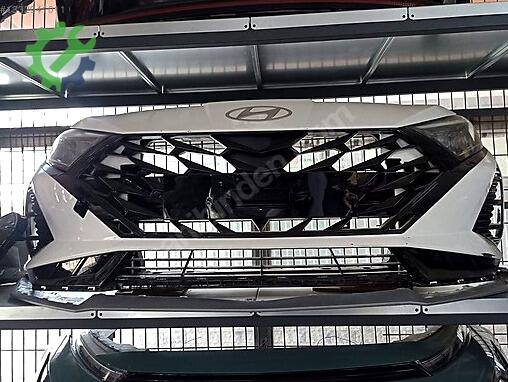 Hyundai i20 Sağ Ön Far çıkma parça