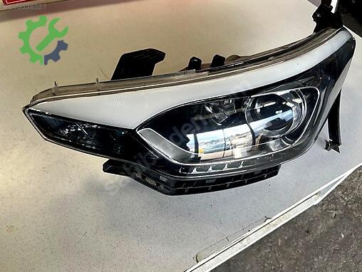 Hyundai i20 Sol Ön Far çıkma parça