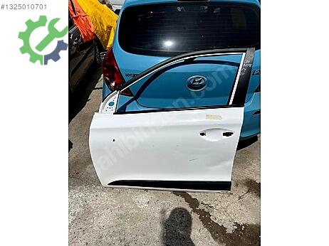 Hyundai i20 Sol Ön Kapı çıkma parça