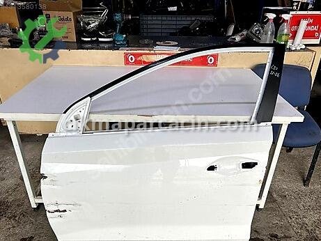 Hyundai i20 Sol Ön Kapı çıkma parça