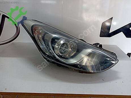 Hyundai i30 Sağ Ön Far çıkma parça