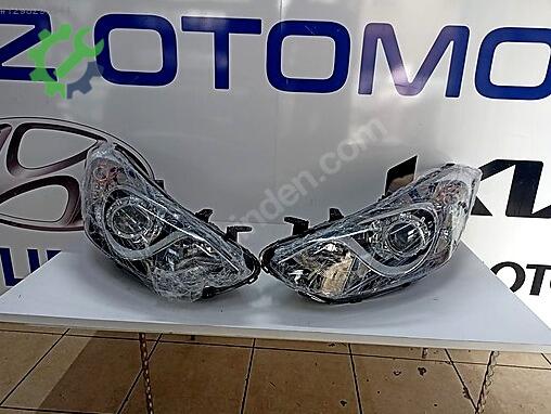 Hyundai i30 Sağ Ön Far çıkma parça