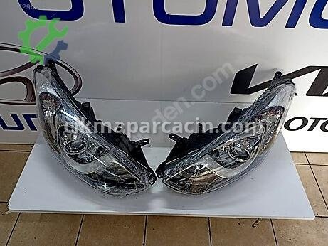 Hyundai i30 Sağ Ön Far çıkma parça