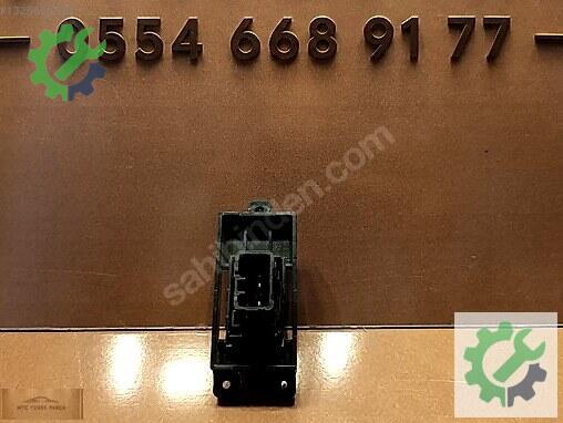 Hyundai i30 Cam Düğmesi 49D511-1110 çıkma parça
