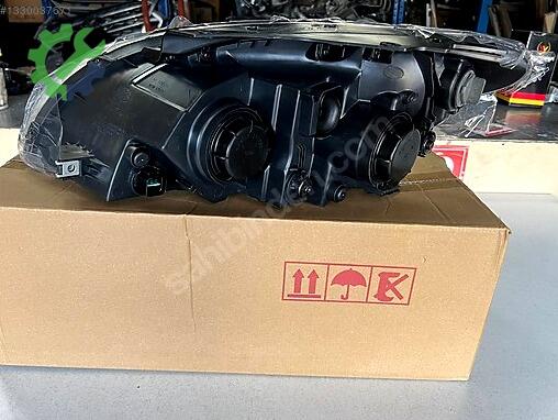 Hyundai i30 Sağ Ön Far çıkma parça