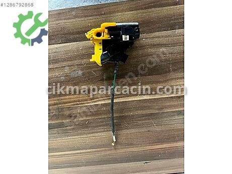 Hyundai i30 Sol Ön Kapı Kilidi çıkma parça