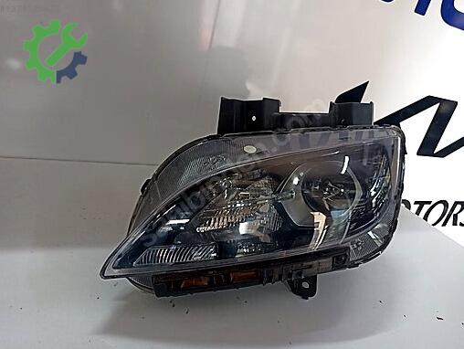 Hyundai Kona Sol Ön Far çıkma parça