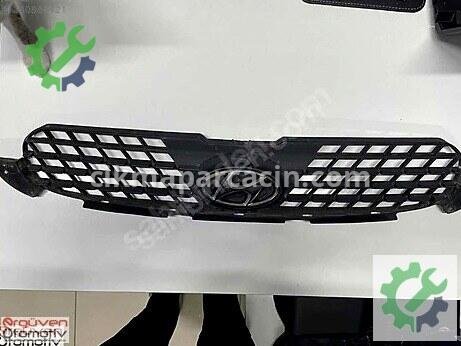 Hyundai Starex Ön Panjur çıkma parça