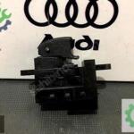 HYUNDAİ STAREX TEKLİ CAM DÜĞMESİ ORJİNAL 93580-4A000