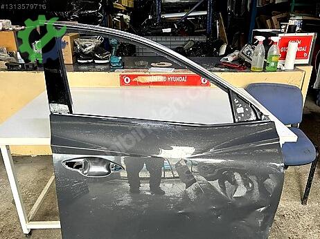 Hyundai Tucson Sağ Ön Kapı çıkma parça