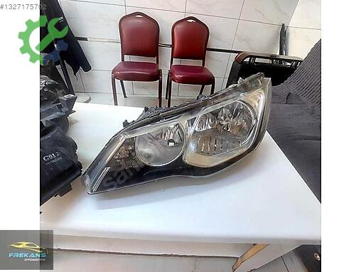 Honda Civic Sağ Ön Far çıkma parça