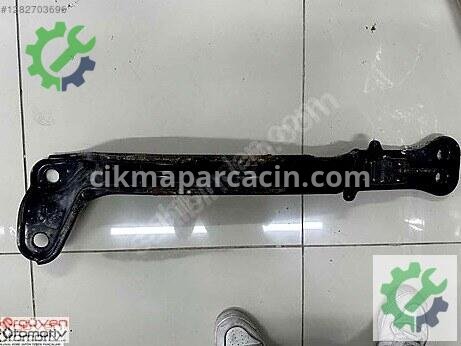 Hyundai Accent Ön Travers çıkma parça