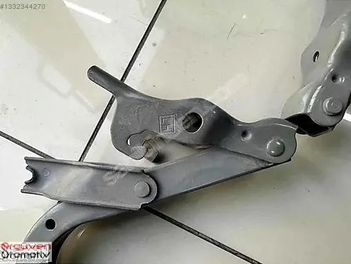 Hyundai Accent Era Bagaj Menteşesi 79210-1E000 çıkma parça