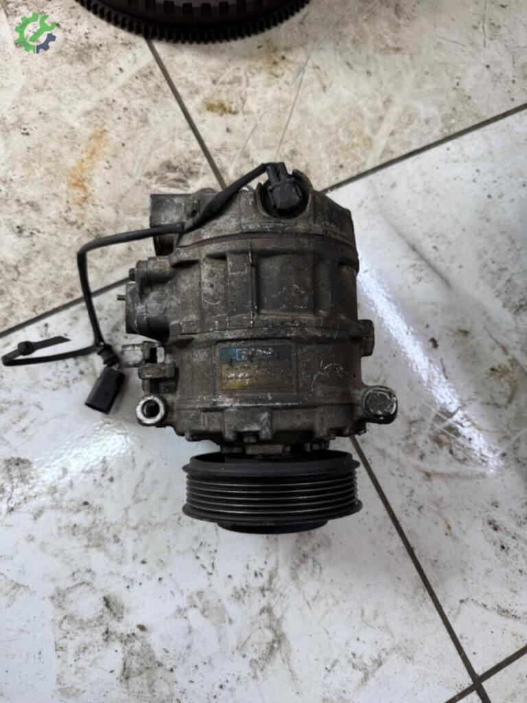 Audi A4 Klima çıkma parça