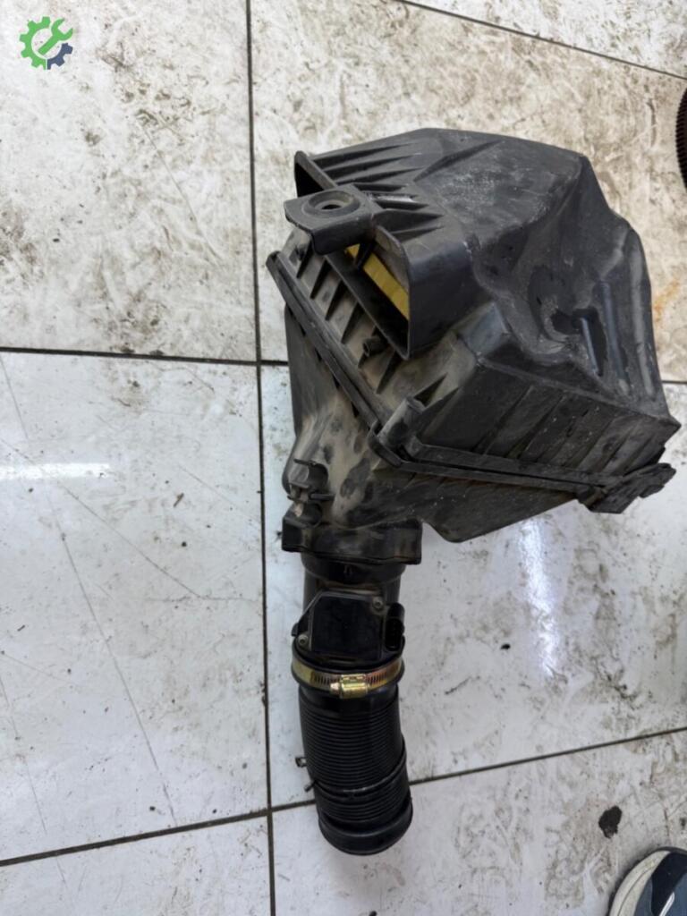 Audi A4 Hava Filtresi Kutusu çıkma parça