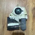 PASSAT B6 SAG ÖN CAM MOTORU