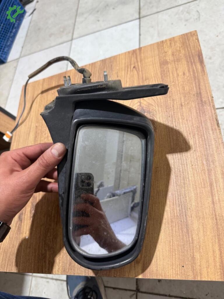 Mazda 323 Ayna çıkma parça