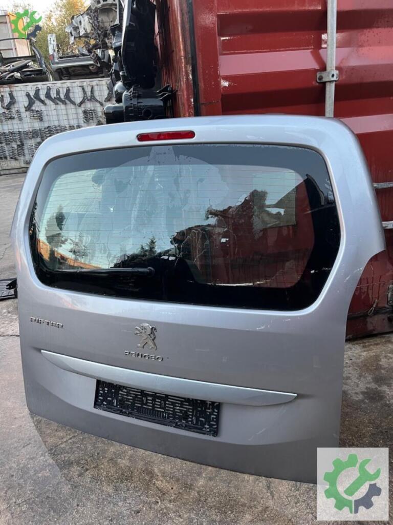 Peugeot Rifter Bagaj Kapağı çıkma parça
