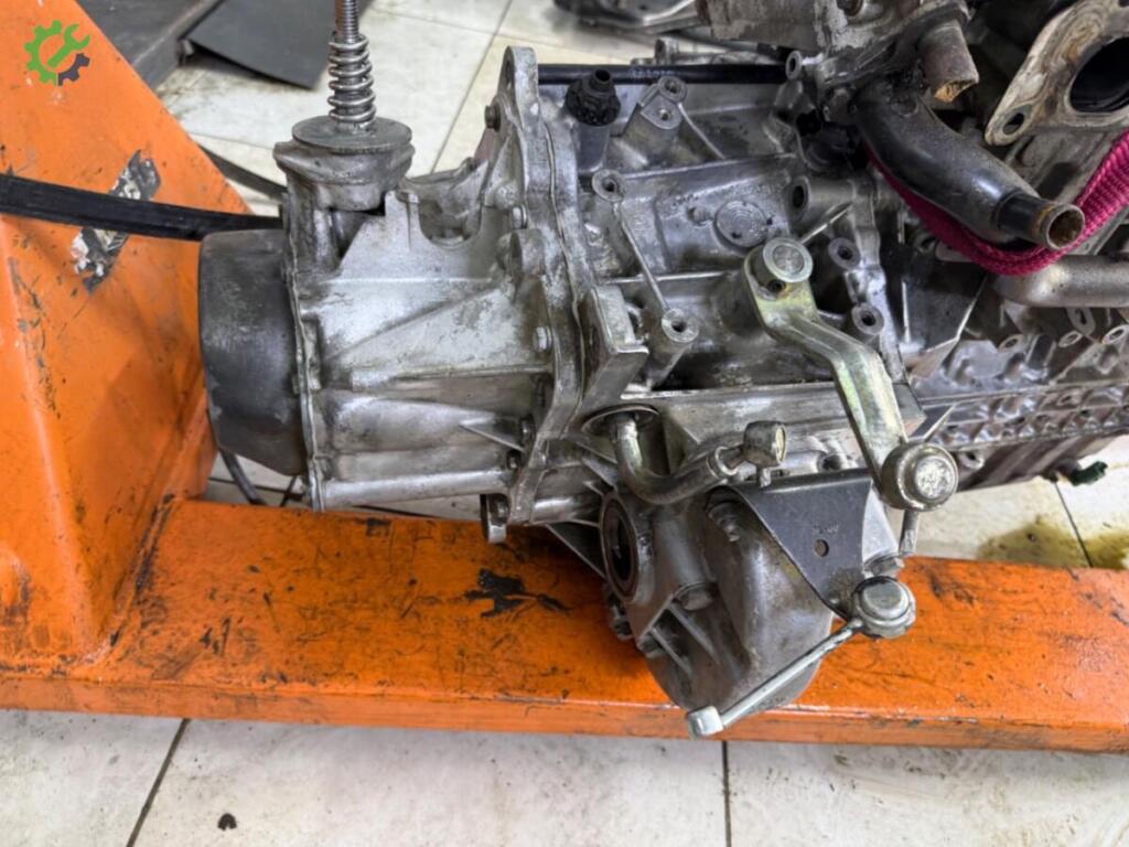 Peugeot 206 Şanzıman çıkma parça