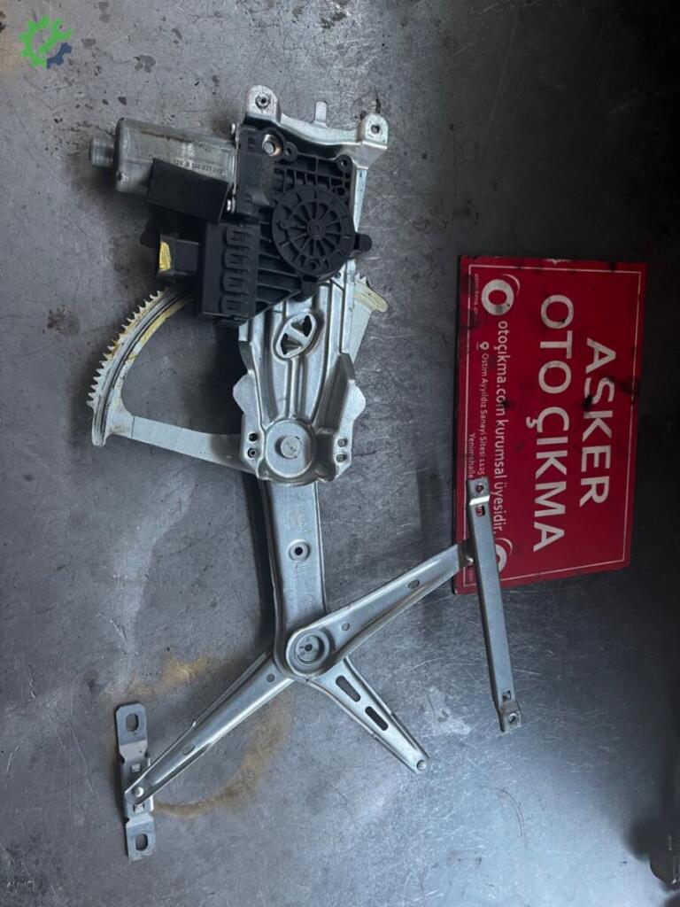 Opel Astra Sağ Ön Cam Krikosu çıkma parça