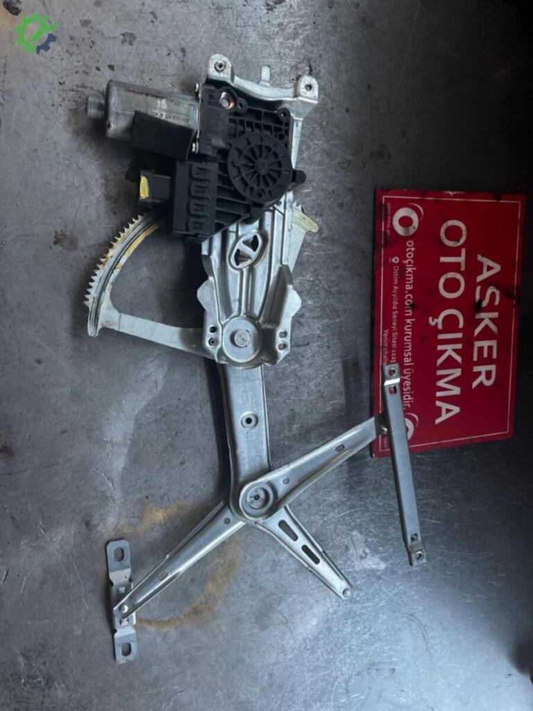 Opel Astra Sağ Ön Cam Krikosu çıkma parça