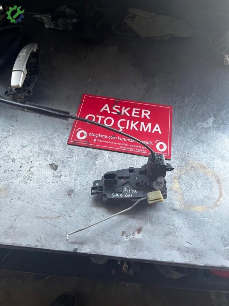 Opel Astra Sağ Ön Kapı Kilidi çıkma parça