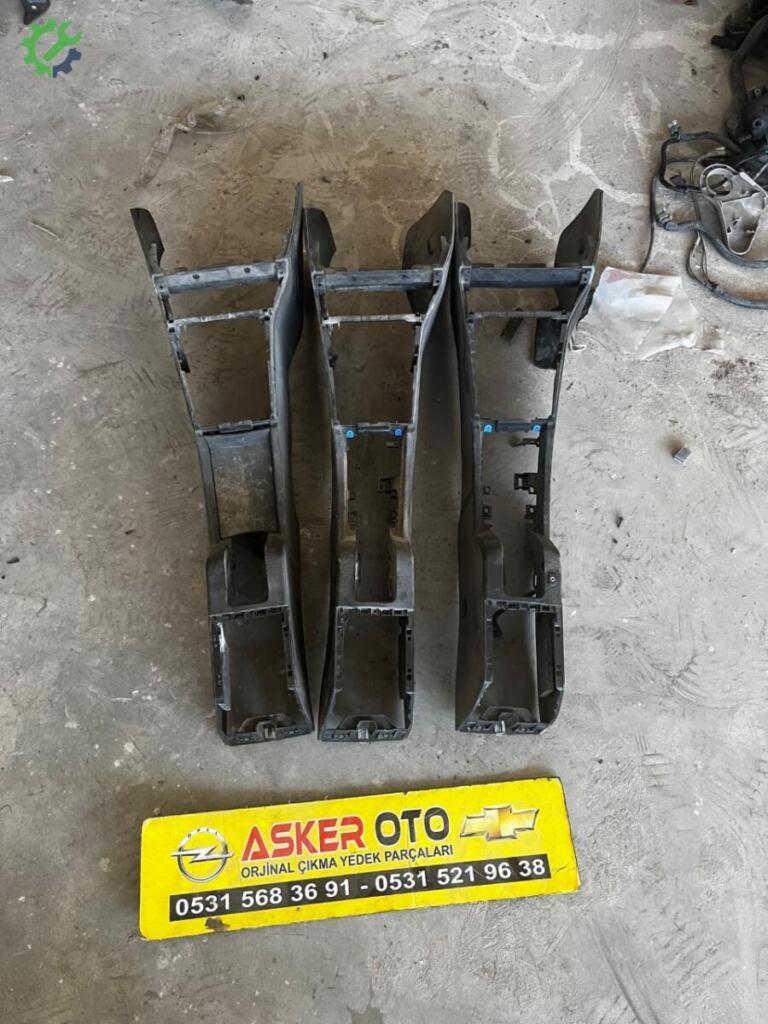 Opel Astra çıkma parça