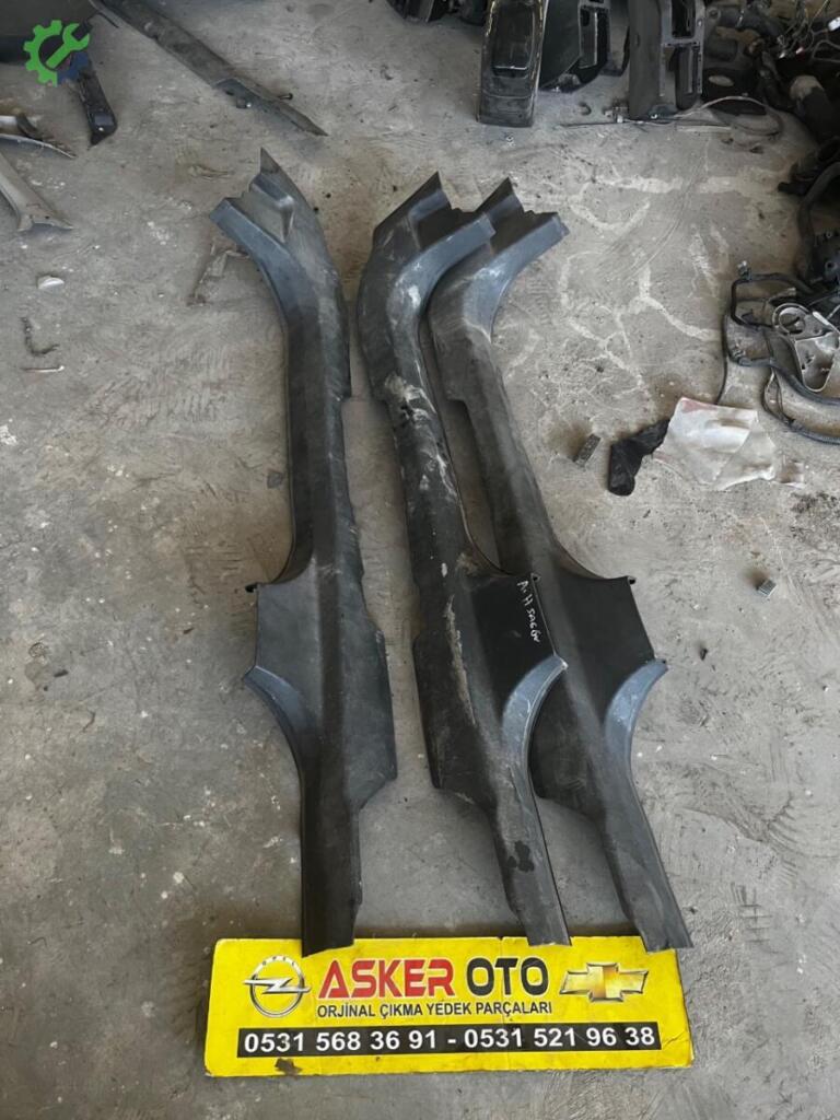 Opel Astra Marşpiyel çıkma parça