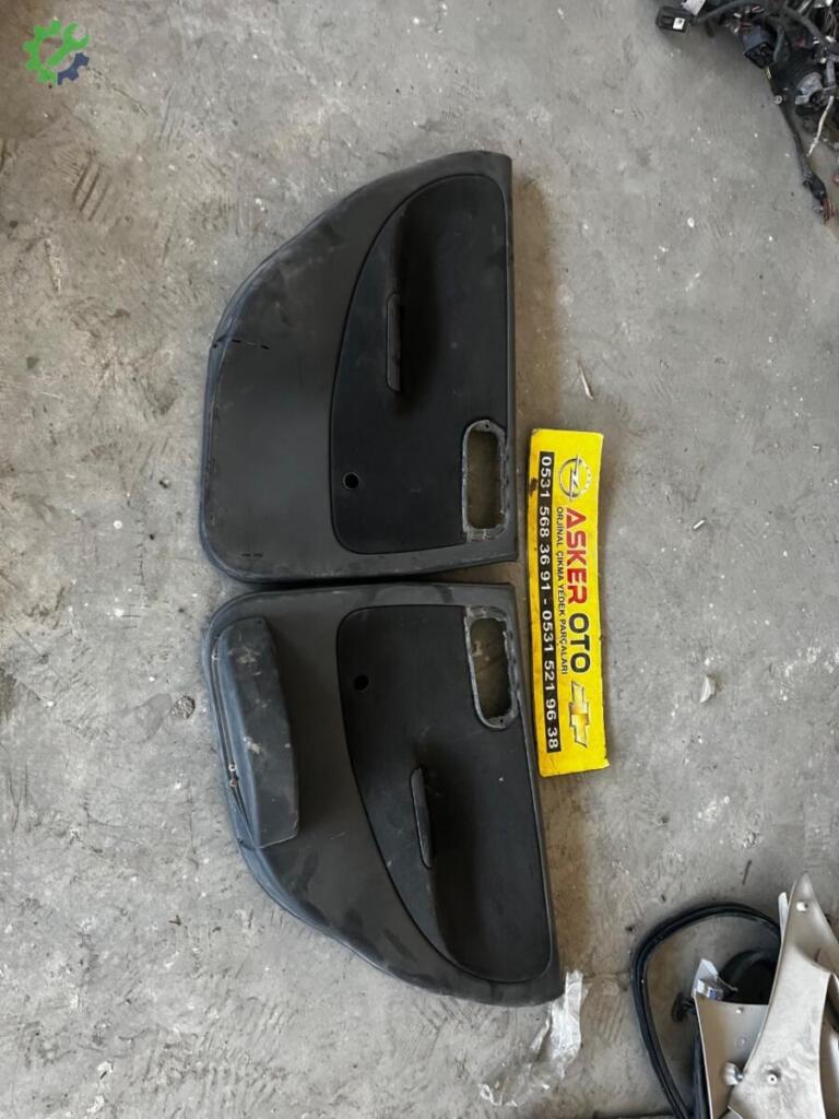Opel Corsa Kapı Döşemesi çıkma parça