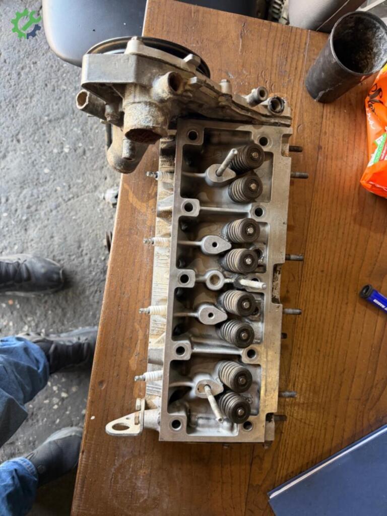 Renault R9 Silindir Kapağı çıkma parça