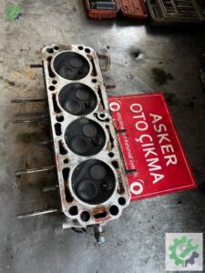 Opel astra F Corsa B 1.6 8 valf silindir kapağı