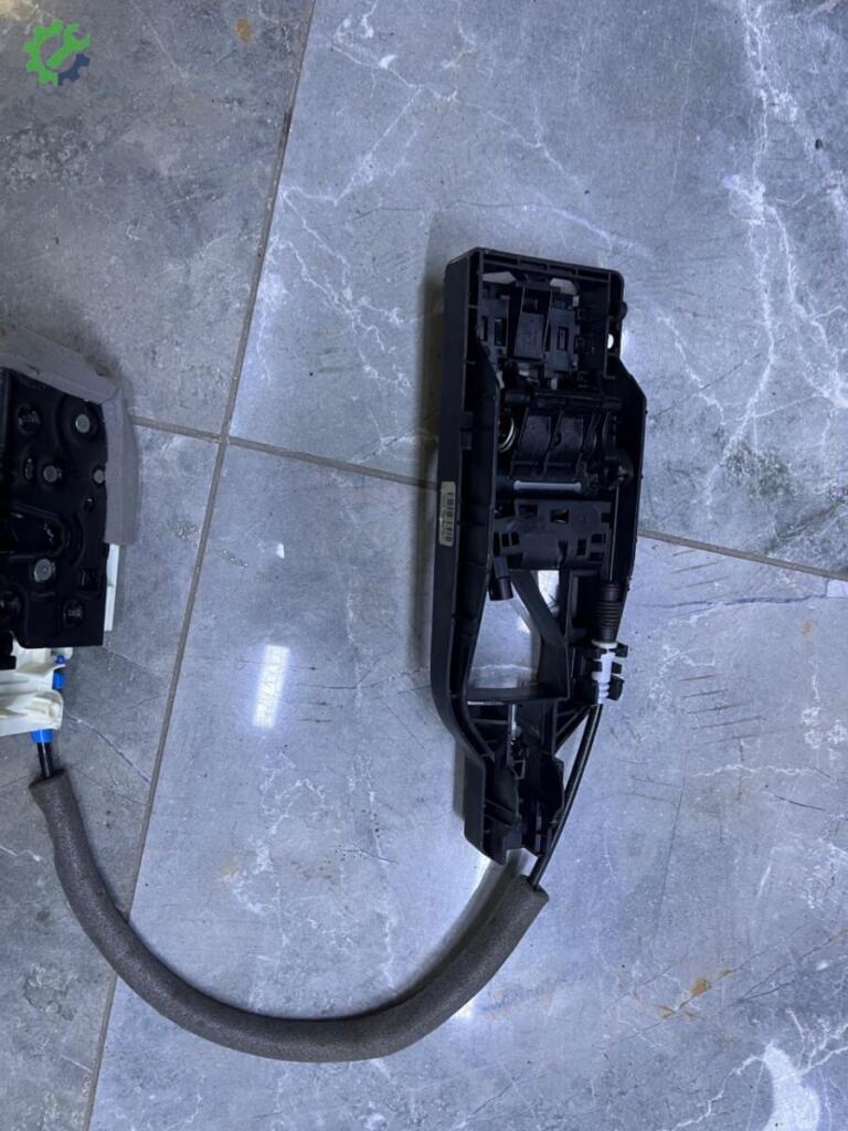 Porsche Macan Sağ Ön Kapı Kilidi 4N1837016 çıkma parça